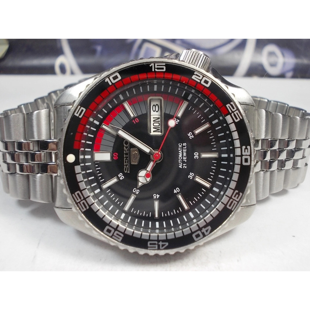 SEIKO SCUBA DIVERS SKX007 AUTO MENS WATCH 7S26-0020 'BLACK SEIKO 5' (SN 6N1065)